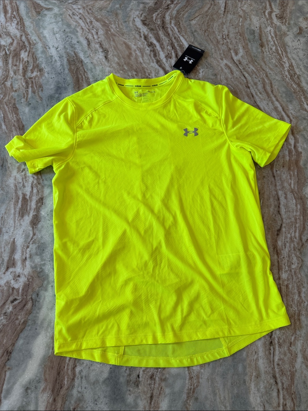 Under Armour Men's Cool Switch Neon Yellow Short Sleeve size M NWT